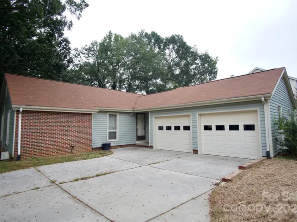 11619 Sunswept Ln, Charlotte, NC 28226