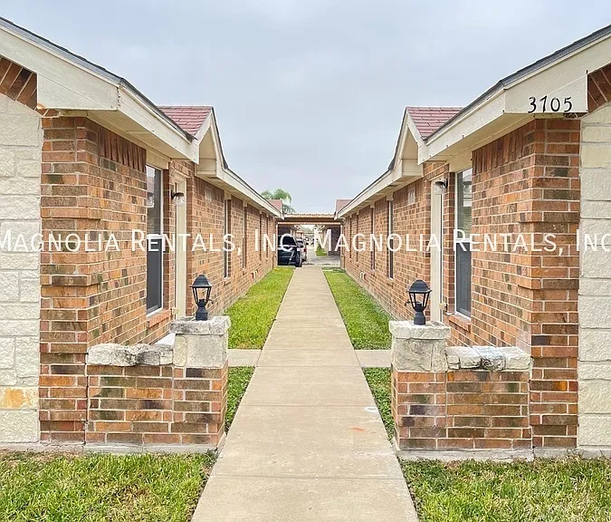 3705 S Fairmont Ave #A — Photo 35