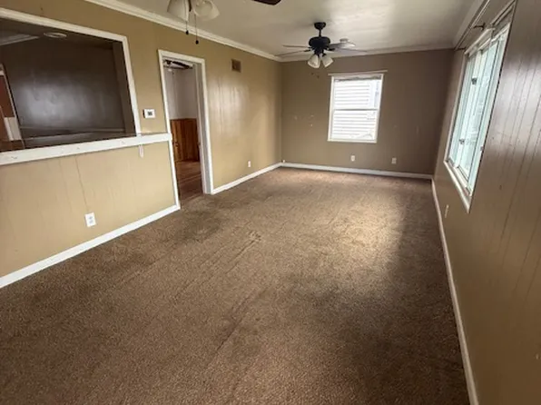 (undisclosed Address), Mattoon, IL 61938