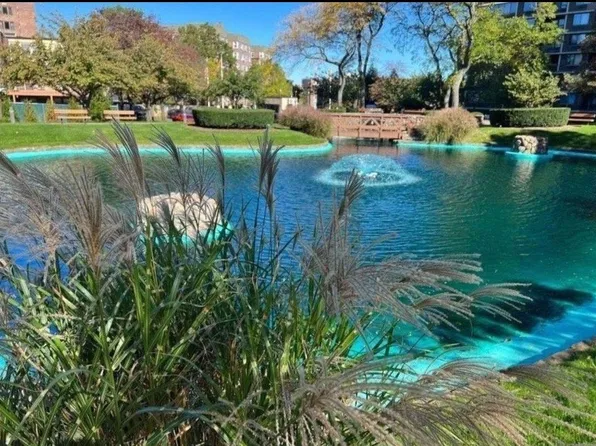 2 Bay Club #19J, Bayside, NY 11360