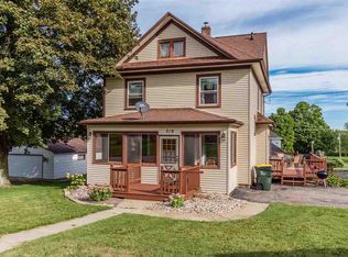 319 E Main St, Cazenovia, WI 53924