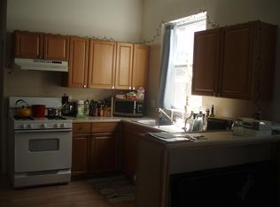 2043 Green St APT 3R, Philadelphia, PA 19130