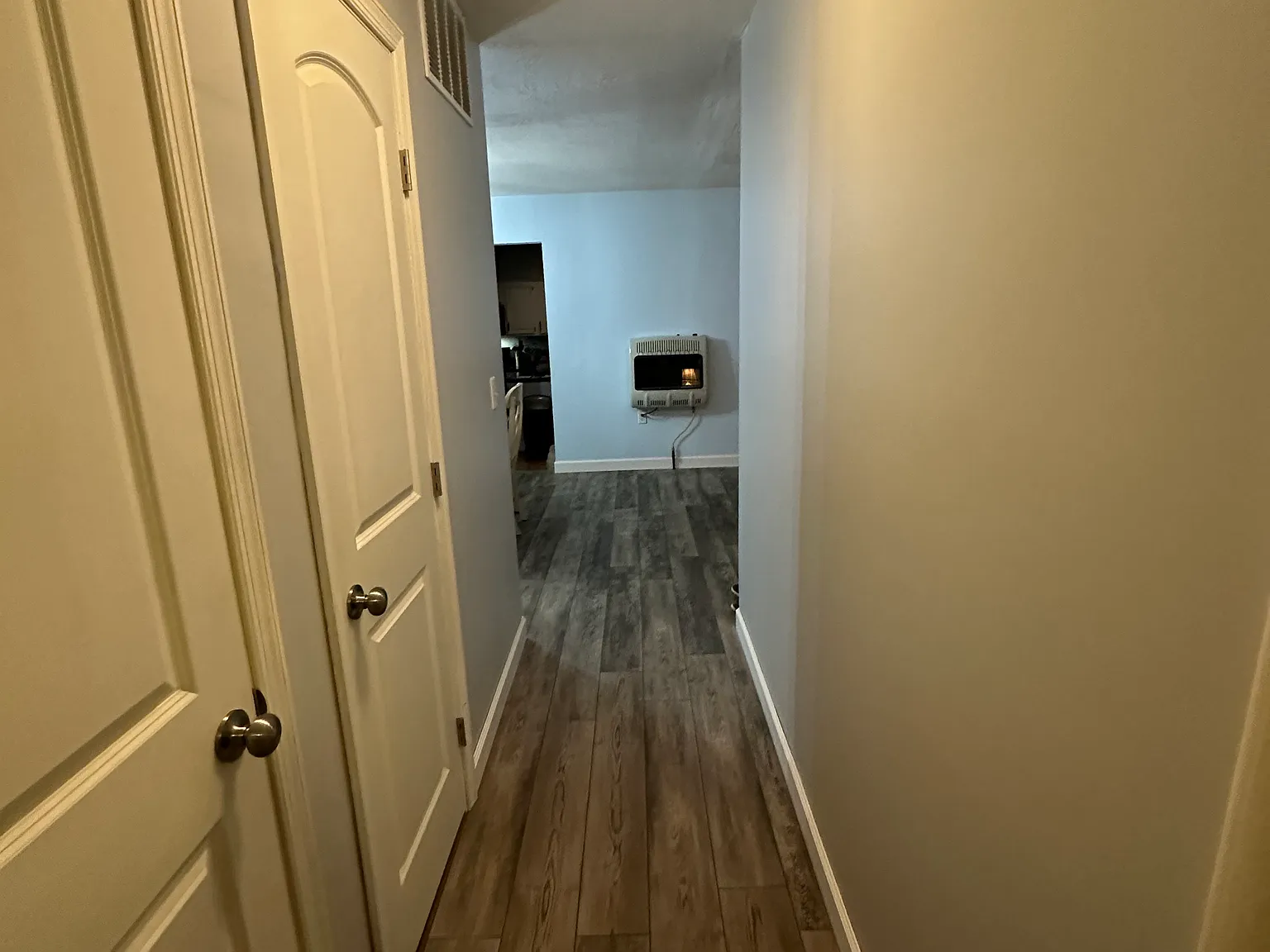 5 bed, 2800 sqft, $3,950 — Photo 4