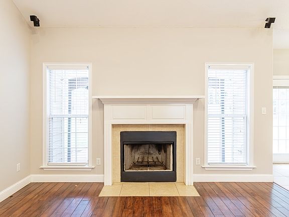 3rd image of 3708 Kingston Ct