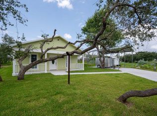 25 Red Oak Ln, Rockport, TX 78382