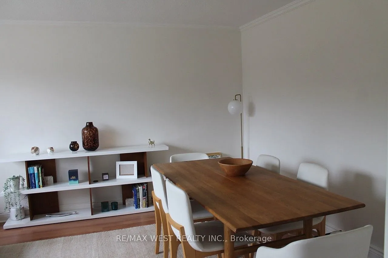 3 bed, $3,200 — Photo 4