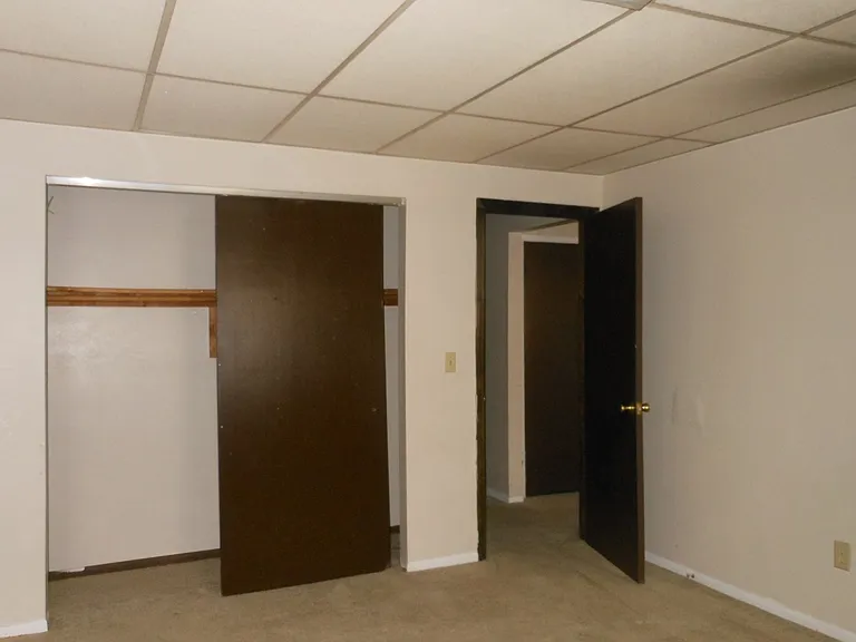 720 E Clay St — Photo 8
