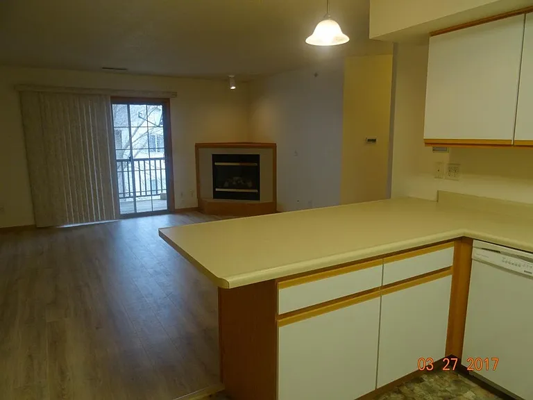2880 Coral Ct — Photo 7