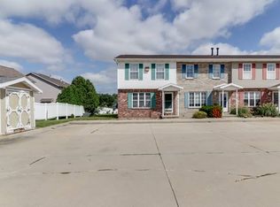 1 Andy Ct APT 5, Bloomington, IL