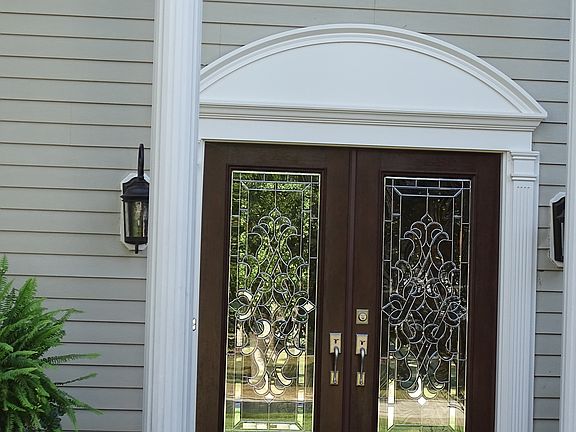 2nd image of 28655 Brockway Dr
