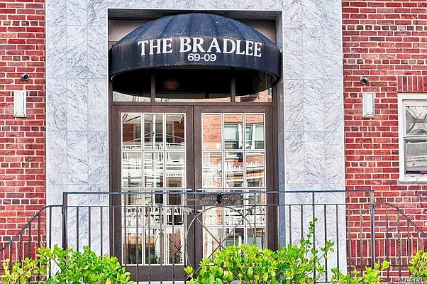 Sold by Charles Rutenberg Realty, Inc. | media 18