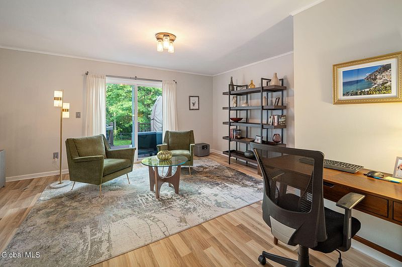 4th image of 1130 S Country Club Drive