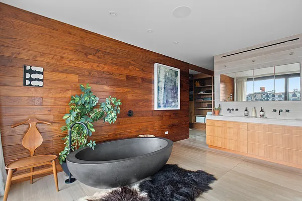 Rented by Compass | media 27