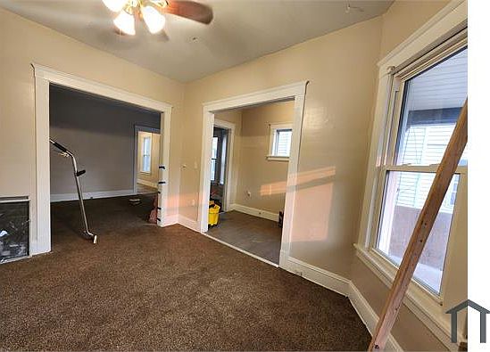 4th image of 2020 W 99th St