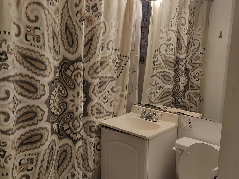 152 Harvard St #1 — Photo 5
