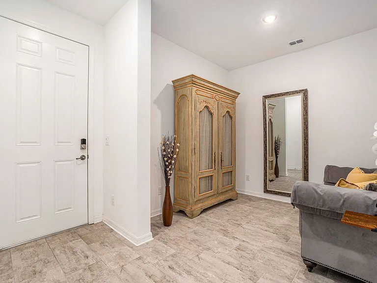 1105 Lady Gouldian Ct — Photo 9