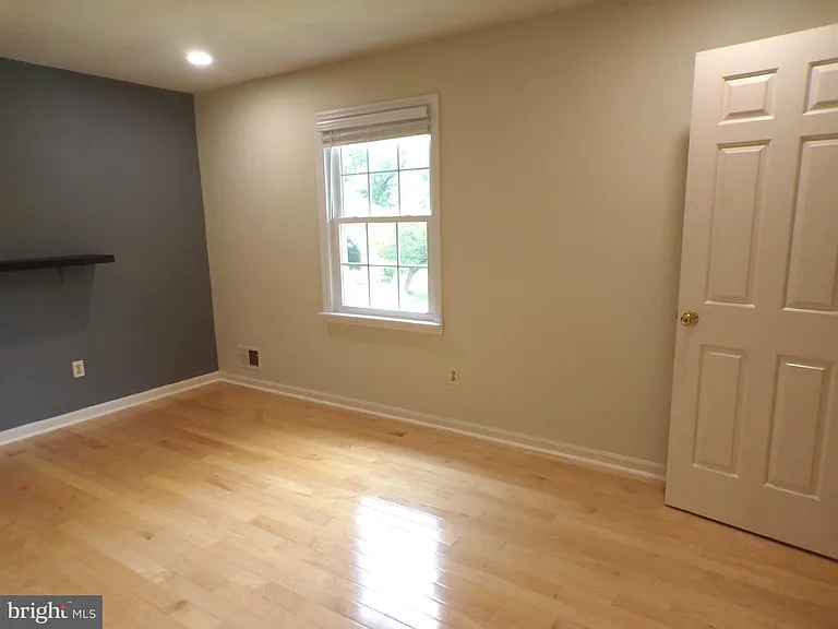 5915 Parkridge Ln — Photo 11
