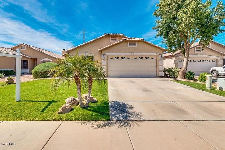 Great front curb appeal