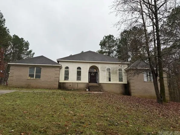 460 Demuth Ln, Benton, AR 72019
