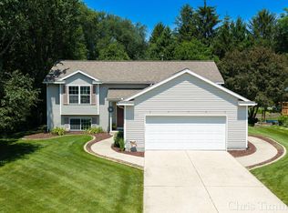 9777 Jane Dr, Zeeland, MI 49464