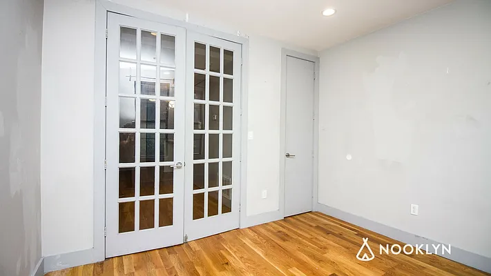 Rented by Nooklyn NYC LLC | media 6