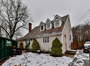 44 Armstrong Cir, Braintree, MA 02184