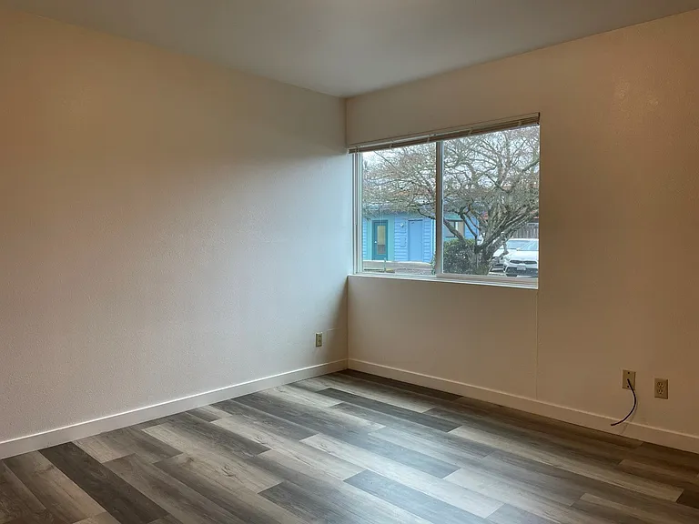 University House — Photo 9