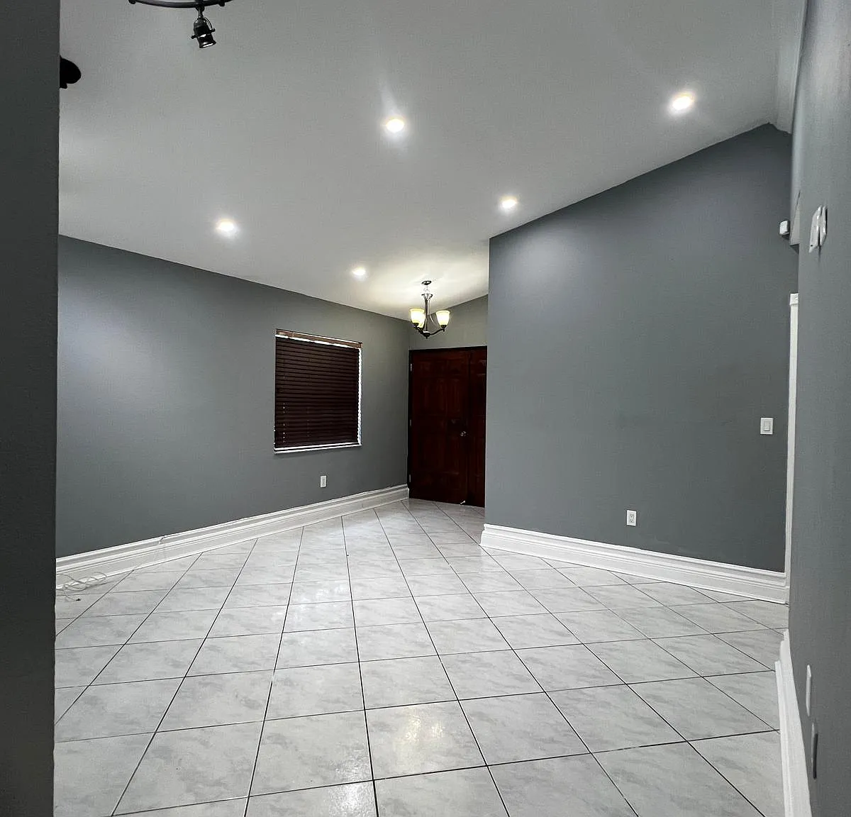 4 bed, 1414 sqft, $3,800 — Photo 3