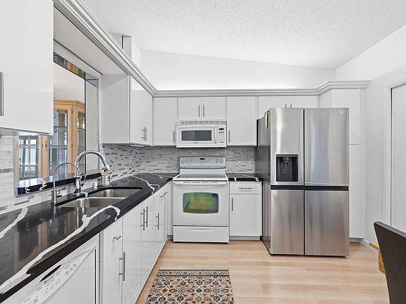 5th image of 8128 Summerbreeze Lane