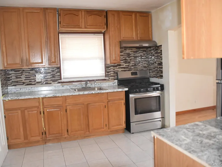 14939 123rd St — Photo 2