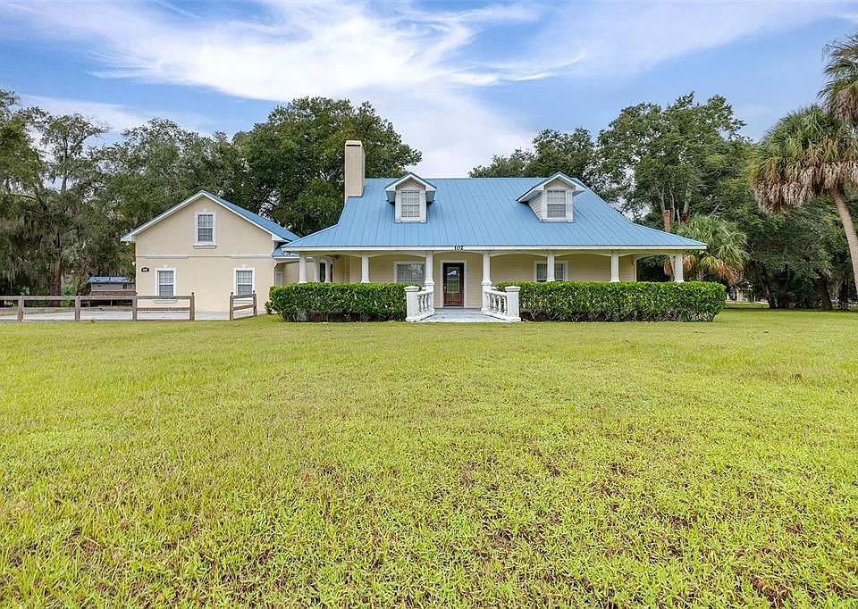 102 Citrus Grove Blvd S