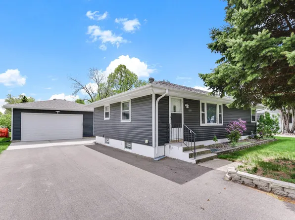 1030 Kenneth St, Eagan, MN 55121