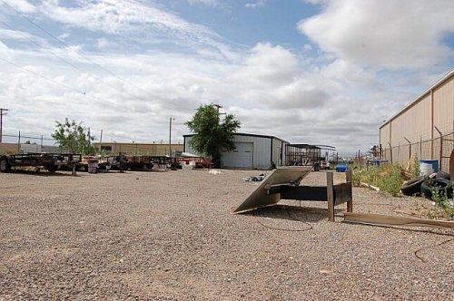 5th image of 3007 W Industrial Ave