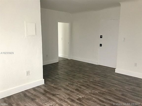 5th image of 1995 Bay Dr APT 12
