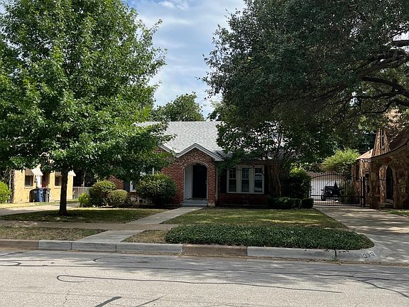 4th image of 3913 El Campo Ave
