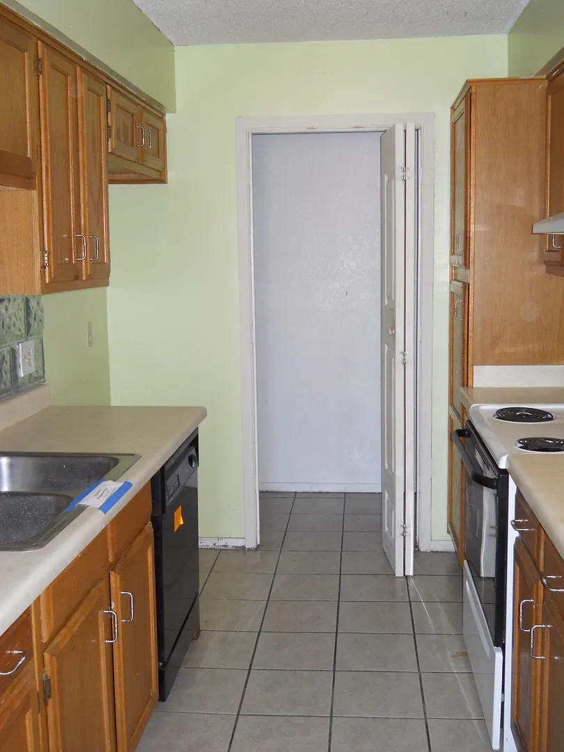 11 Shady Brook Cr — Photo 3
