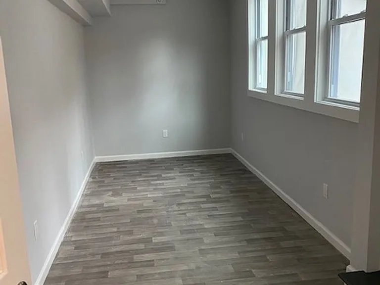 165 E Main St — Photo 20
