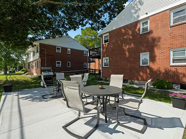 207 Brandegee Ave — Photo 26
