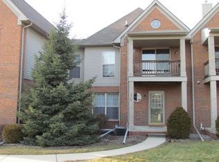 28723 Portsmouth Ct, Chesterfield, MI