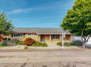 1740 Mariposa Dr, Santa Rosa, CA 95405