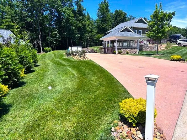 150 Laurel Branch Court, Roaring Gap, NC 28668
