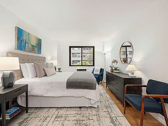 2nd image of 16 W 16th St APT 2AS