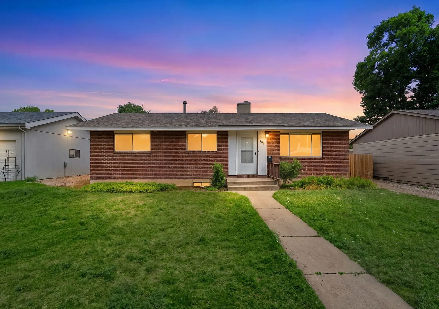 Spacious 5 bedroom home- Central Fort Collins — Photo 1