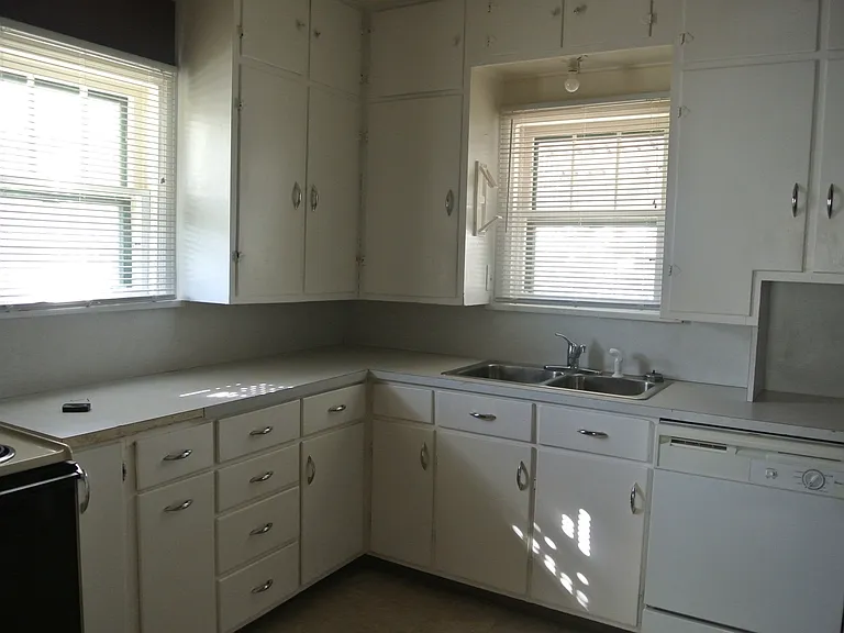 812 Park St SE — Photo 6
