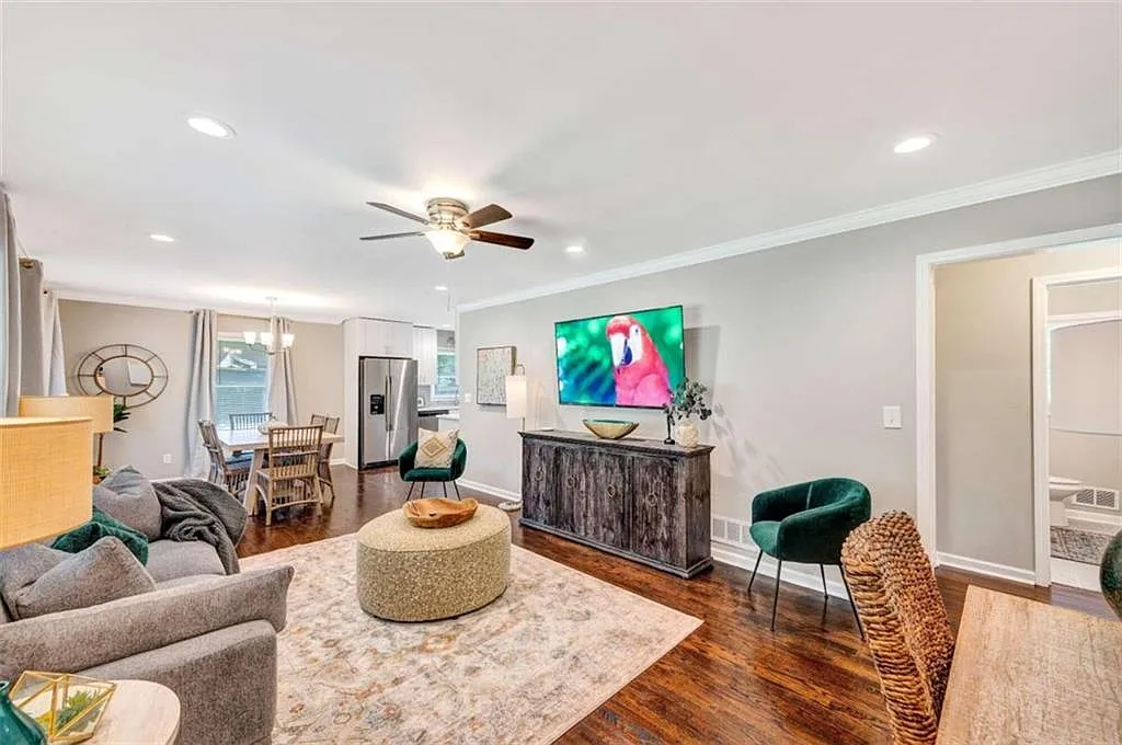 3 bed, 1.0 bath, $3,750 — Photo 1