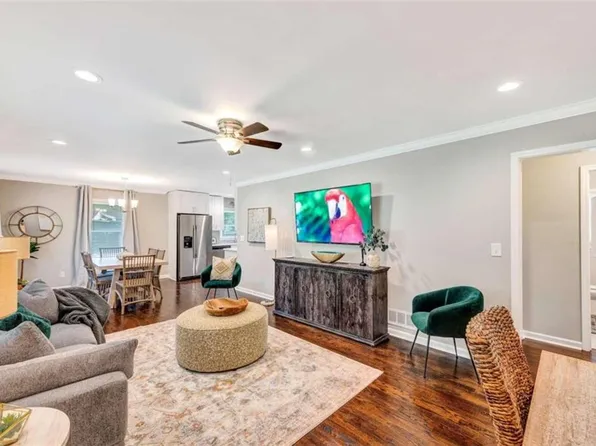 1376 Sandtown Rd SW, Marietta, GA 30008