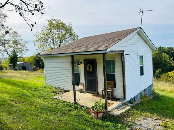 12251 Climax Rd, McKee, KY 40447