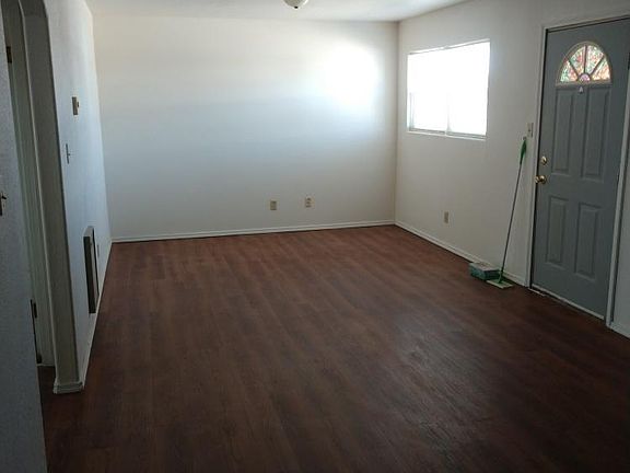 3rd image of 400 N Avenue K APT 11