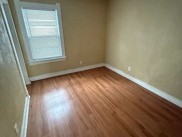 3805 Hoiles Ave — Photo 5