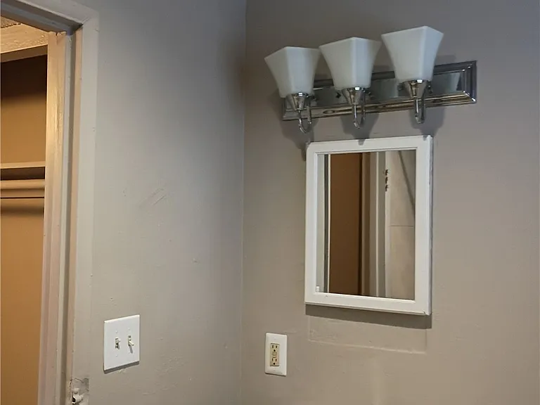 2100 Sunrise Ave #9 — Photo 14